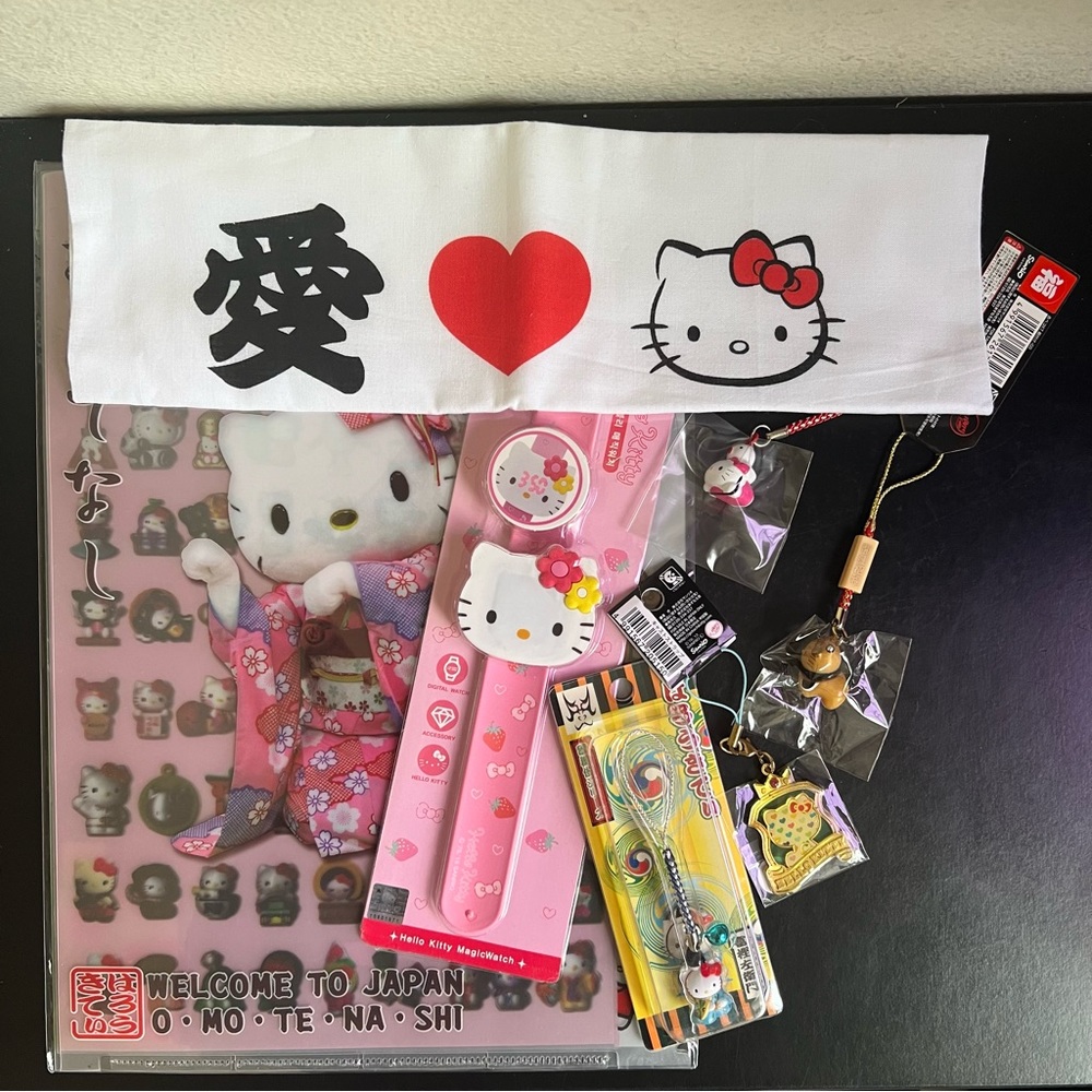 💕 New💕 SANRIO Hello Kitty Bundle Japan & Korea Exclusive